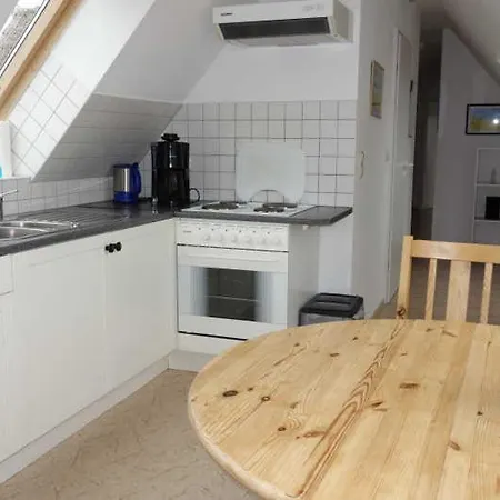 Kastanienallee Zwischen Zentrum Und Seebrücke